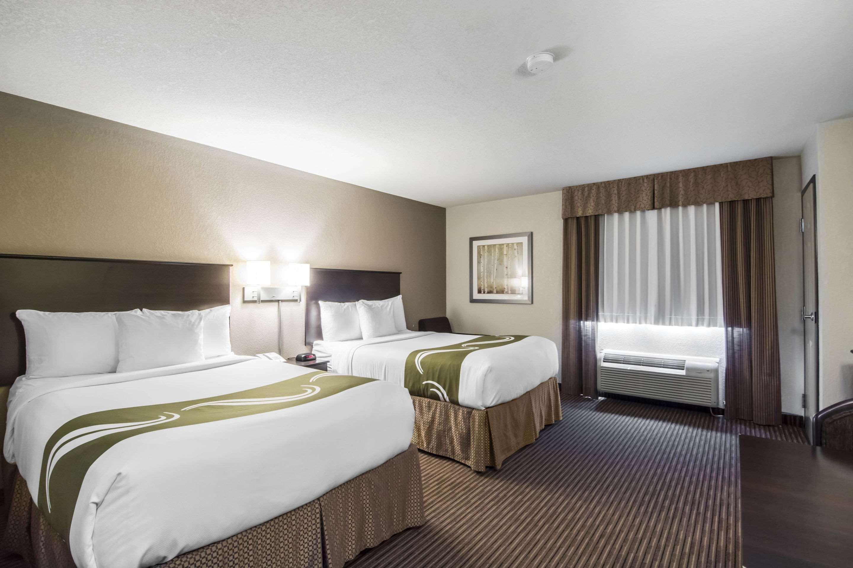 Quality Inn & Suites Thompson Buitenkant foto