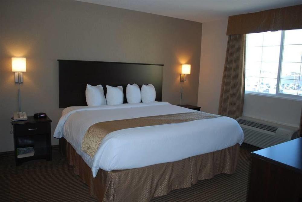 Quality Inn & Suites Thompson Buitenkant foto