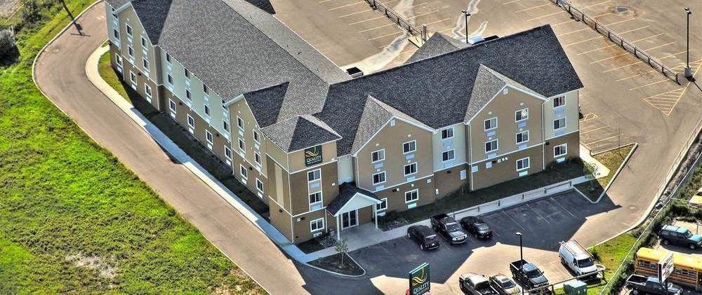 Quality Inn & Suites Thompson Buitenkant foto