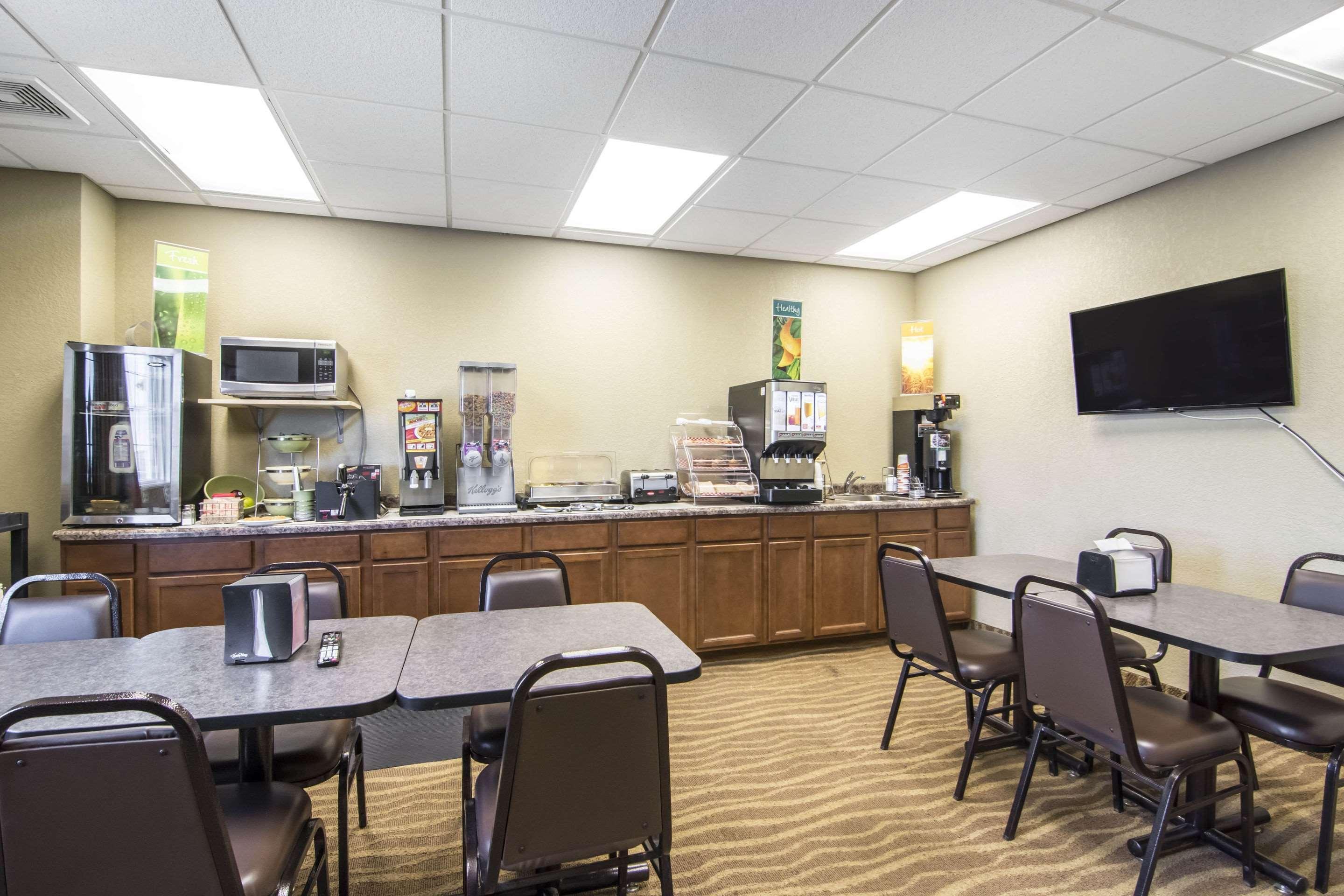 Quality Inn & Suites Thompson Buitenkant foto