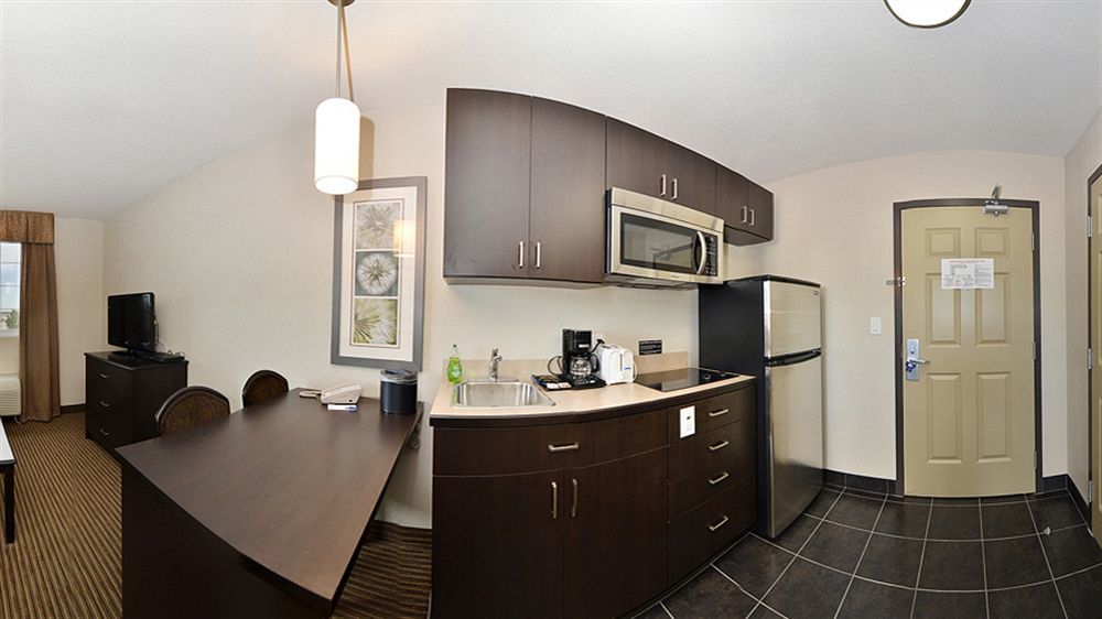 Quality Inn & Suites Thompson Buitenkant foto